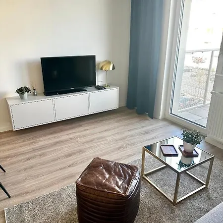 S Klimatizaciou A Balkonom Pri Letisku Bts Apartment Bratislava