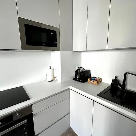 Appartement S Klimatizaciou A Balkonom Pri Letisku Bts